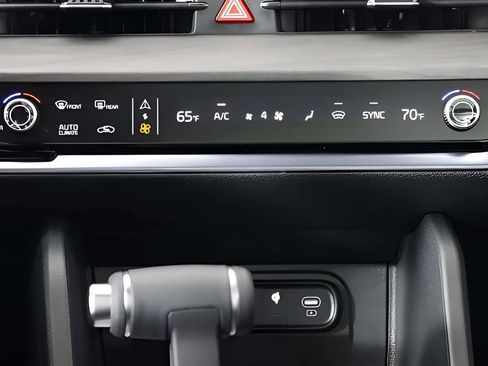 New 2025 Kia Sportage X-Pro AWD/4WD image 25
