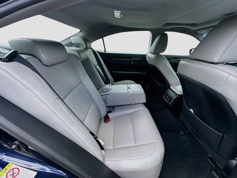Used 2017 Lexus ES 350 w/ Premium Package FWD image 28