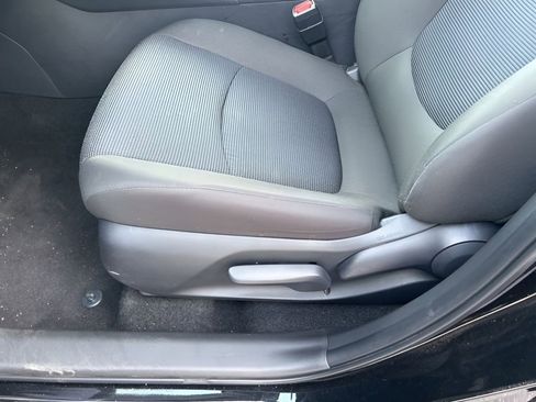 Used 2025 Toyota RAV4 LE image 21