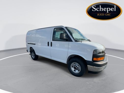 New 2026 GMC Savana 3500 w/ Driver Convenience Package image 2