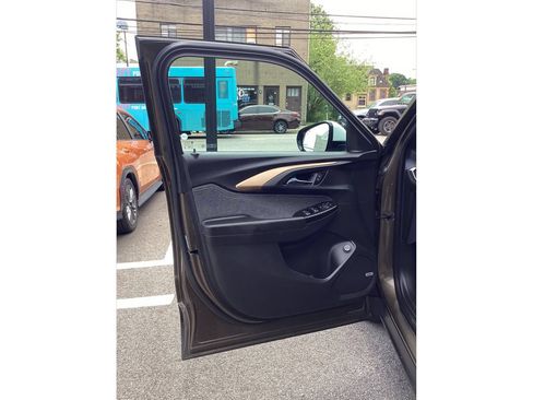 Used 2021 Chevrolet TrailBlazer ACTIV w/ Sun and Liftgate Package AWD/4WD image 17
