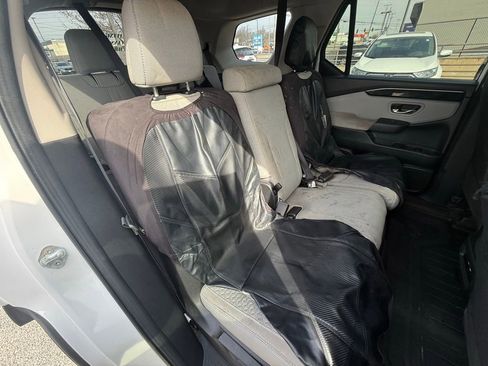 Used 2023 Honda Pilot LX image 13