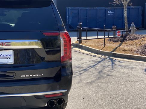 Used 2022 GMC Yukon XL Denali w/ Denali Ultimate Package image 50