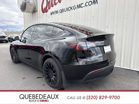 Used 2021 Tesla Model Y Long Range image 10