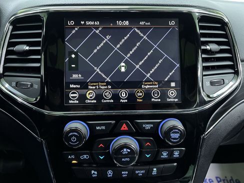 Used 2020 Jeep Grand Cherokee Limited AWD/4WD image 24