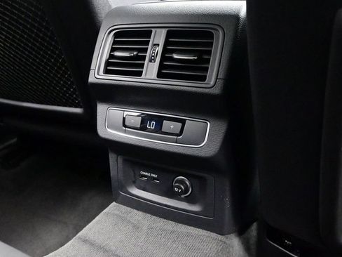 Used 2024 Audi Q5 2.0T Premium w/ Convenience Package AWD/4WD image 39