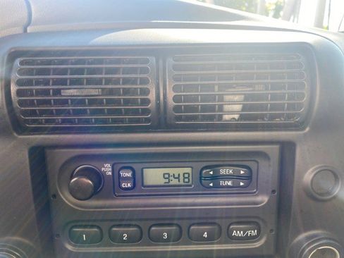 Used 2010 Ford Ranger XL image 43