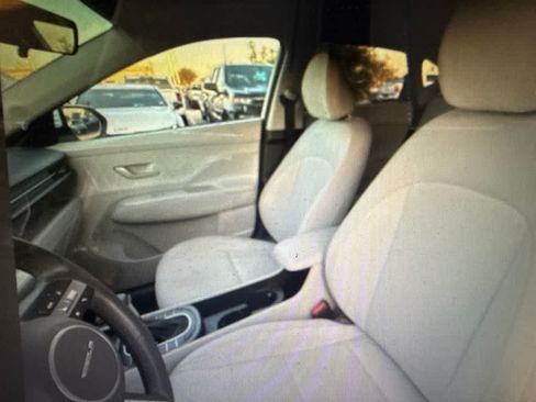 Used 2025 Hyundai Kona SEL FWD image 12