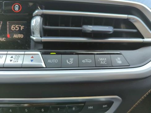 Used 2021 BMW X6 M w/ Competition Package image 31