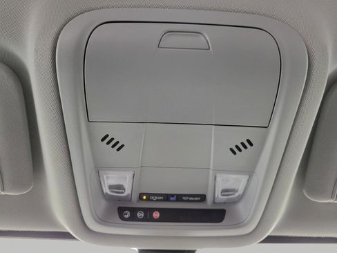 Certified 2023 GMC Acadia SLE w/ Driver Convenience Package image 19