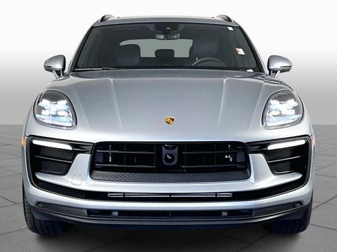 Used 2024 Porsche Macan image 4