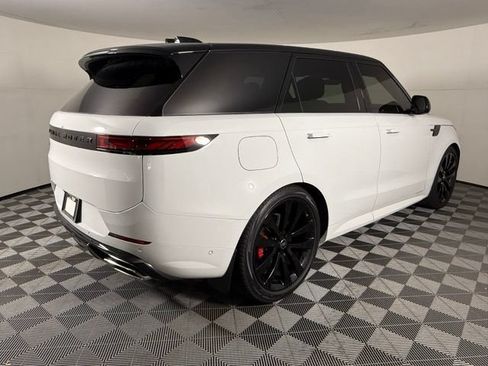 Used 2025 Land Rover Range Rover Sport Dynamic SE AWD/4WD image 5