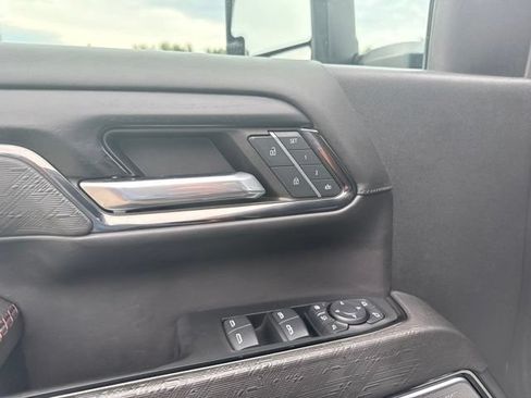 Used 2024 GMC Sierra 2500 AT4X AWD/4WD image 13