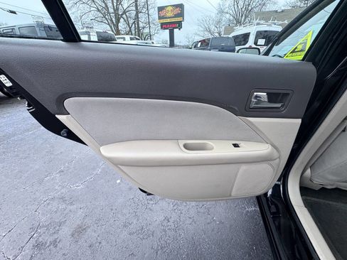 Used 2012 Ford Fusion SE image 26