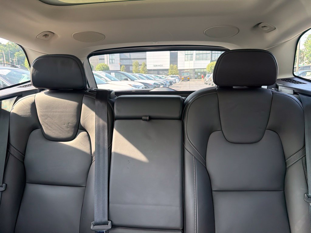 Used 2023 Volvo XC60 B6 Ultimate AWD/4WD image 16