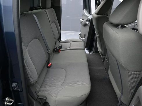 Used 2019 Nissan Frontier SV image 16