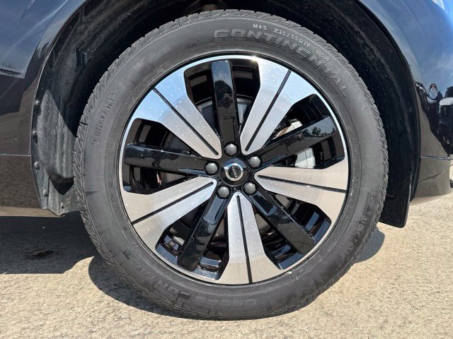 Certified 2024 Volvo XC60 T8 Plus w/ Climate Package AWD/4WD image 11