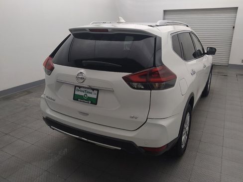 Used 2020 Nissan Rogue SV image 7