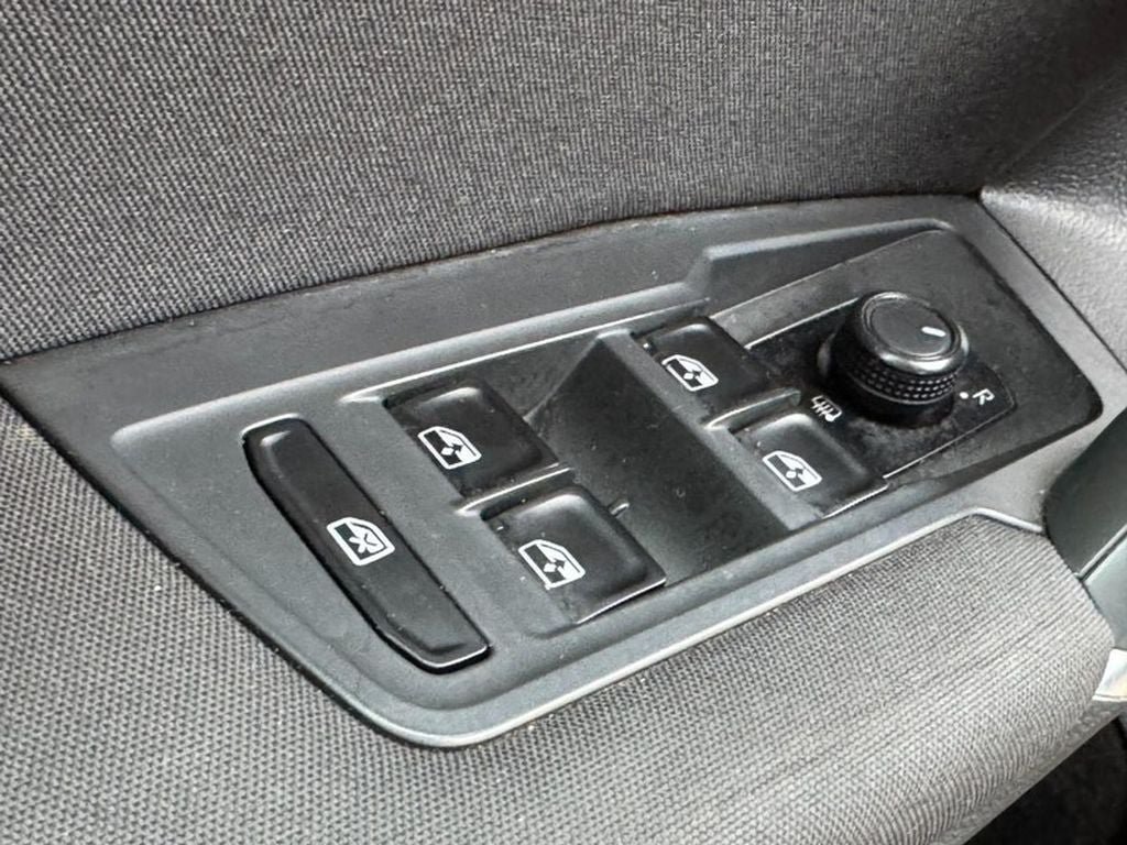 Used 2018 Volkswagen Tiguan S AWD/4WD image 22
