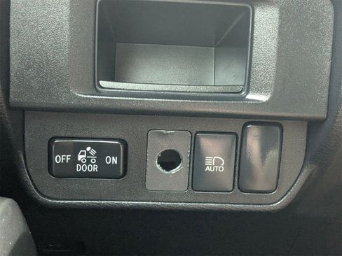 Used 2019 Toyota Tacoma SR5 image 25