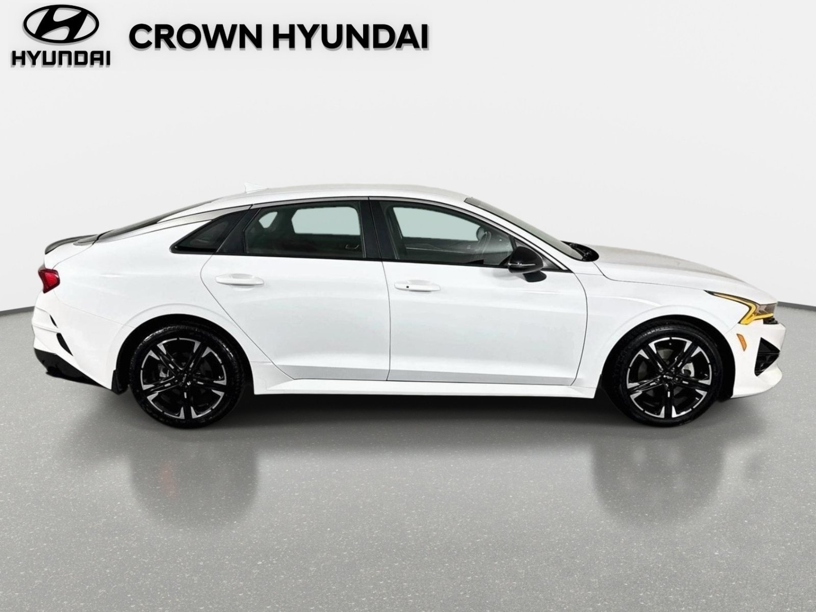 Used 2024 Kia K5 GT-Line w/ GT-Line Premium Package FWD image 4