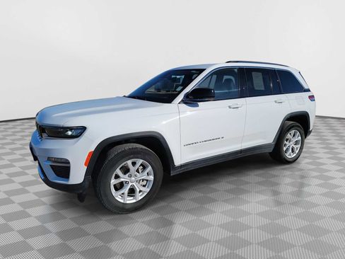 Used 2023 Jeep Grand Cherokee Limited AWD/4WD image 1