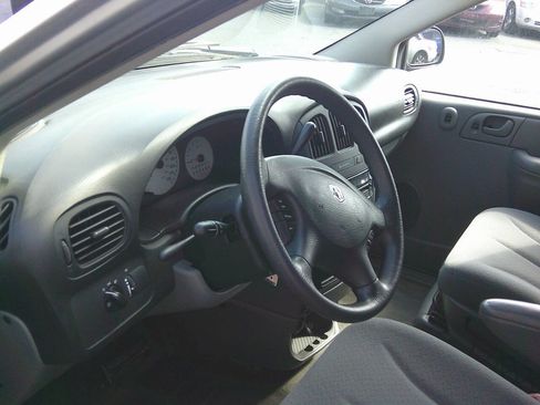 Used 2006 Dodge Caravan SE w/ Popular Equipment Group I image 5