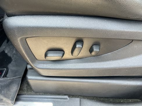 Used 2017 Chevrolet Suburban LT image 18