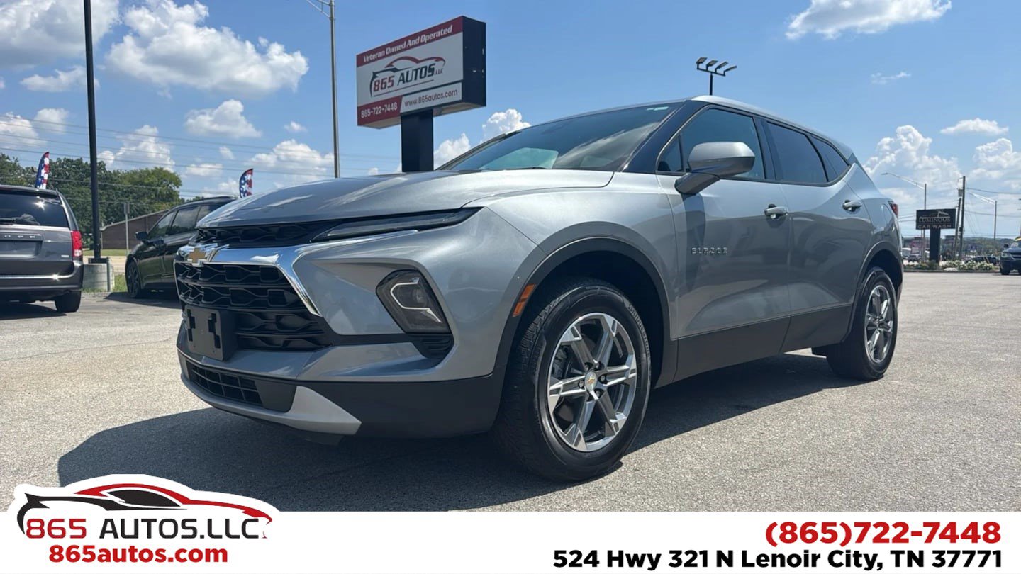 Used 2024 Chevrolet Blazer LT AWD/4WD image 1
