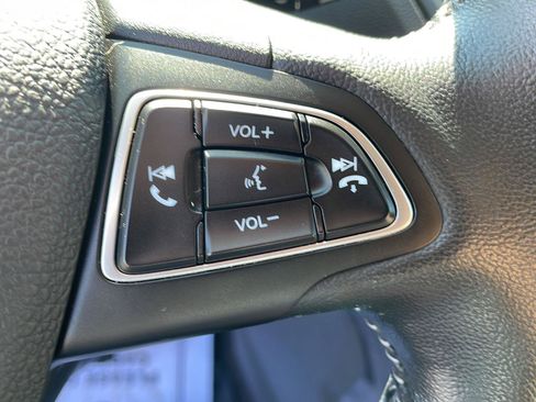 Used 2019 Ford Escape SE AWD/4WD image 16
