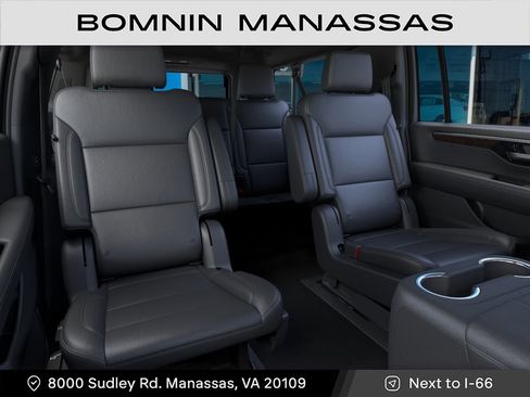 New 2026 Chevrolet Suburban LT AWD/4WD image 17