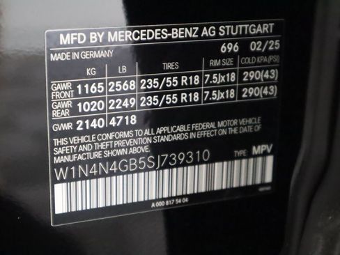 Certified 2025 Mercedes-Benz GLA 250 image 33