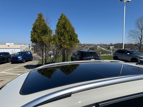 Used 2026 Volkswagen Tiguan SEL R-Line image 11