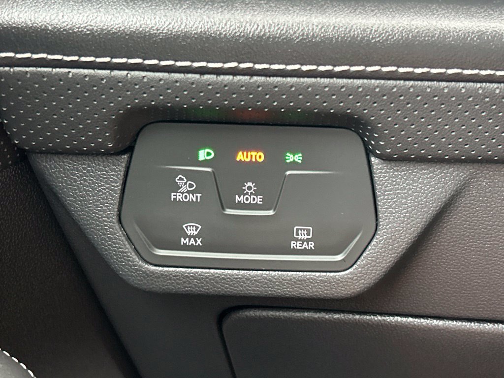 Used 2026 Volkswagen Atlas SE FWD image 31