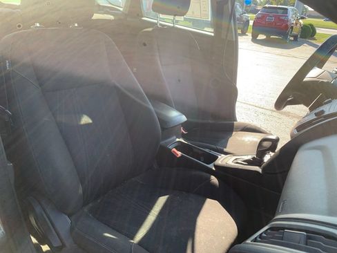 Used 2017 Ford Focus SE FWD image 24