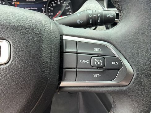 Used 2024 Jeep Compass Latitude AWD/4WD image 28