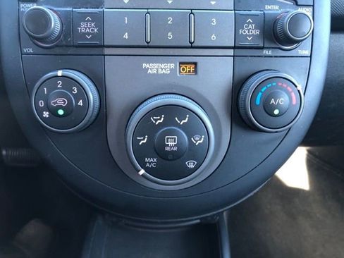 Used 2010 Kia Soul + image 50