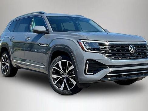 New 2026 Volkswagen Atlas SEL Premium R-Line AWD/4WD image 2