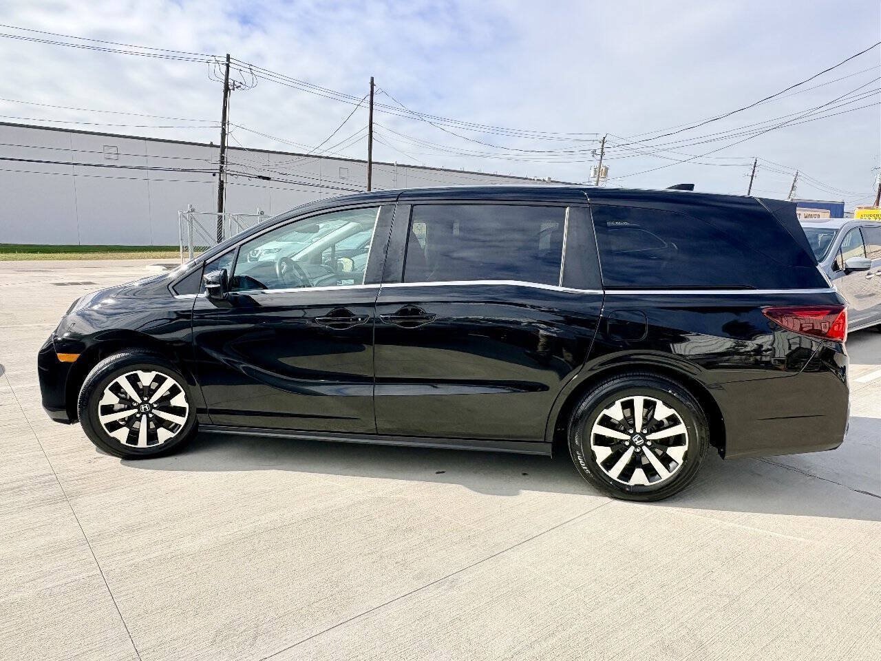 Used 2026 Honda Odyssey EX-L image 9