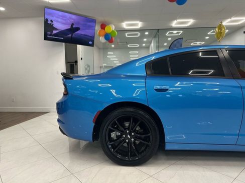 Used 2018 Dodge Charger R/T w/ Plus Group image 6