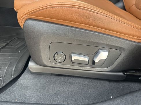 Used 2024 BMW X4 M40i w/ Premium Package image 13