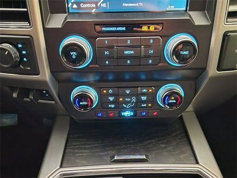 Used 2019 Ford F250 Platinum w/ Platinum Ultimate Package image 18