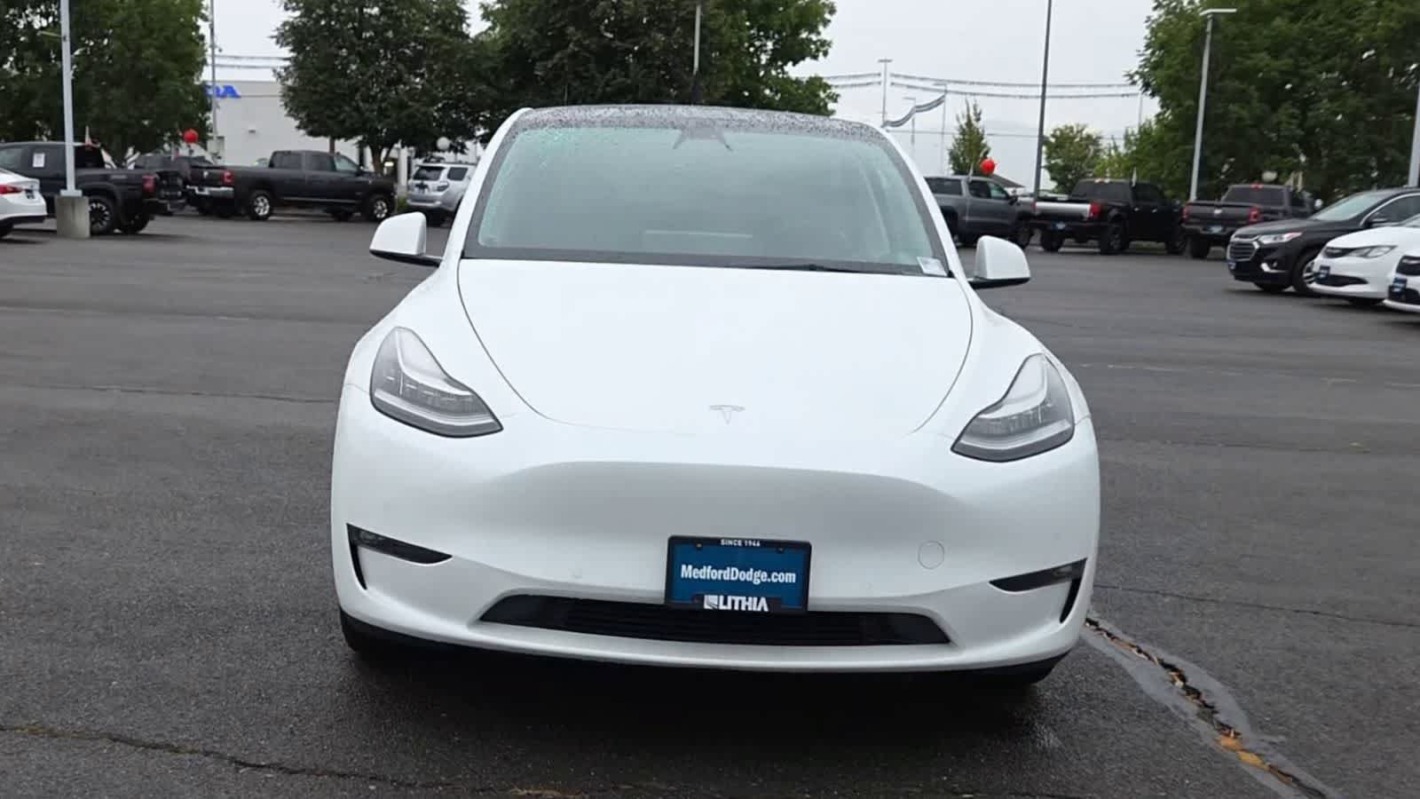 Used 2022 Tesla Model Y Long Range AWD/4WD image 3