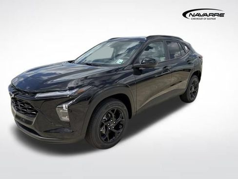 New 2026 Chevrolet Trax LT w/ Driver Confidence Package FWD image 8