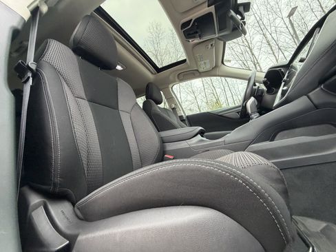 Used 2023 Subaru Outback Premium image 39