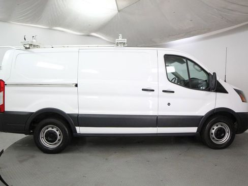 Used 2016 Ford Transit 150 130 Low Roof RWD image 5