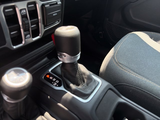 Used 2025 Jeep Wrangler Unlimited Sport AWD/4WD image 22