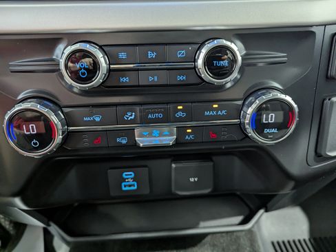 Used 2021 Ford F150 XLT w/ Equipment Group 302A High AWD/4WD image 22