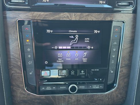 Used 2021 INFINITI QX80 Premium Select w/ All-Season Package image 19