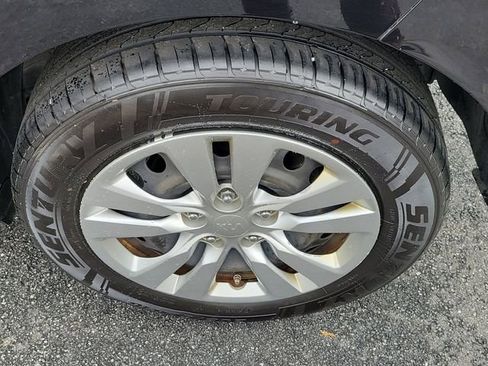 Certified 2021 Kia Soul LX image 7